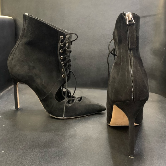 NWT-MANOLO BLAHNIK - Picture 1 of 8